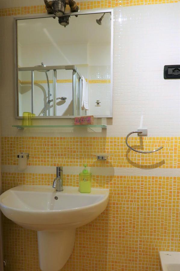 B&B Dalu Finale Ligure Bagian luar foto