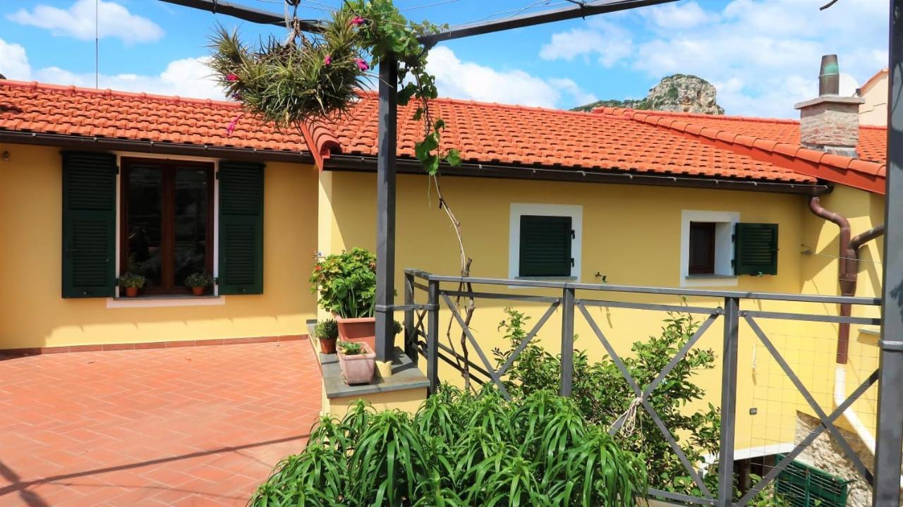 B&B Dalu Finale Ligure Bagian luar foto